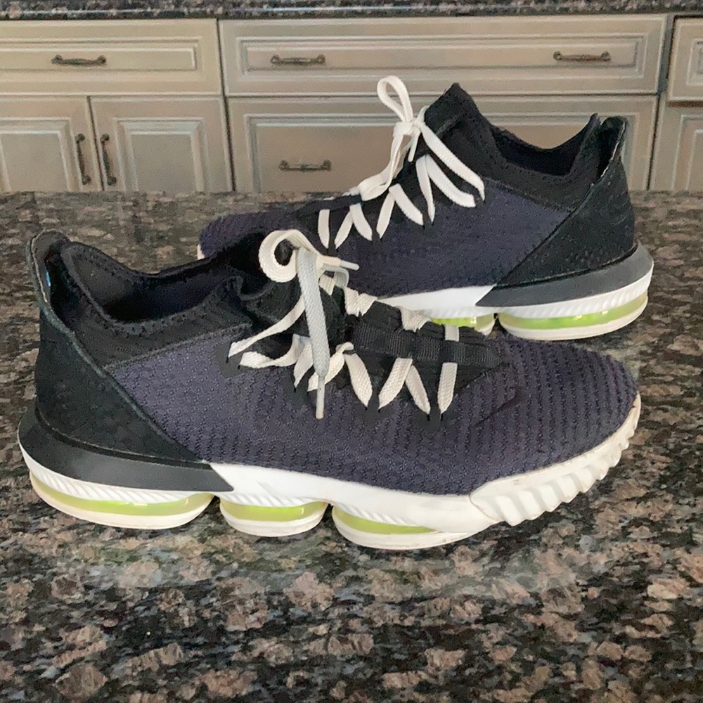 NIKE LEBRON LOW PYTH VOLT GREEN GLOW WHITE SNEAKER